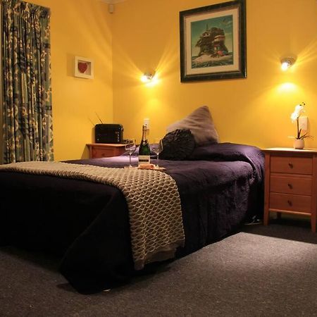 Popular Family And Pet Friendly Modern Cosy Bach Wifi Villa Hanmer Springs Bagian luar foto