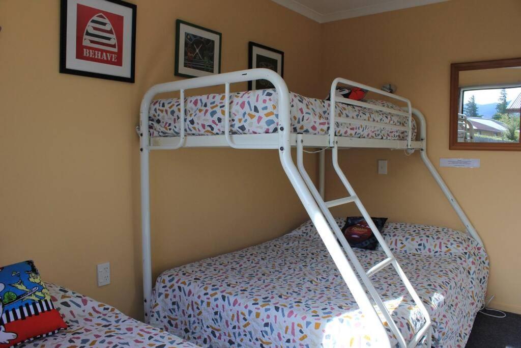 Popular Family And Pet Friendly Modern Cosy Bach Wifi Villa Hanmer Springs Bagian luar foto