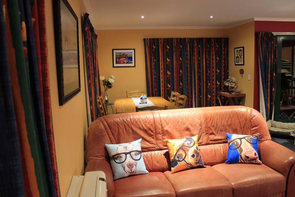 Popular Family And Pet Friendly Modern Cosy Bach Wifi Villa Hanmer Springs Bagian luar foto
