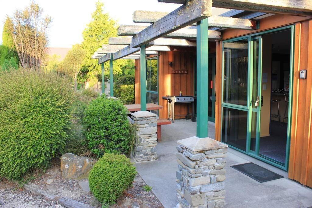 Popular Family And Pet Friendly Modern Cosy Bach Wifi Villa Hanmer Springs Bagian luar foto